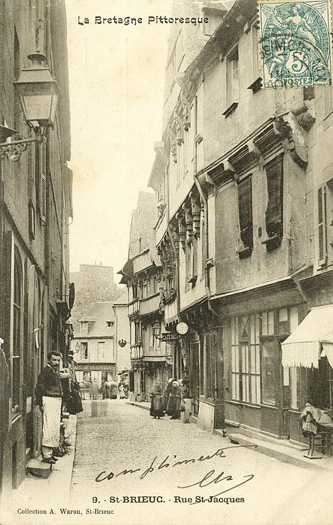 Carte postale ancienne Rue Saint-Jacques à Saint-Brieuc