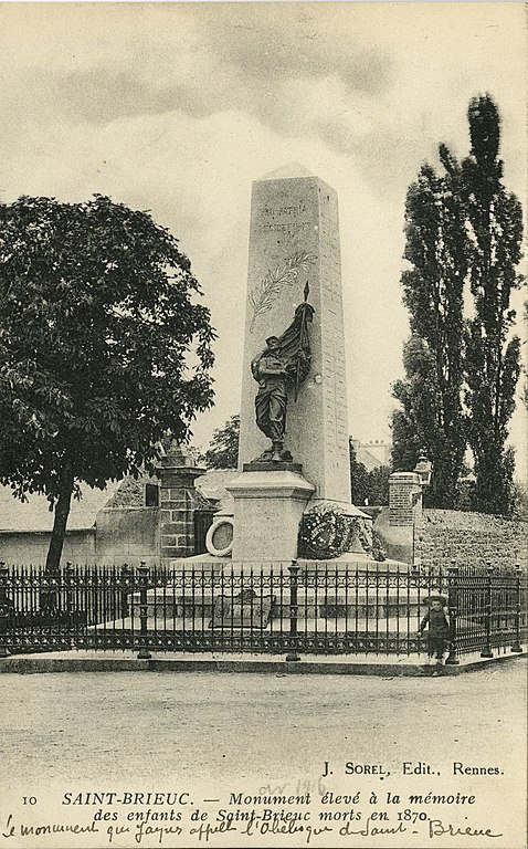 Carte postale ancienne Saint-Brieuc - Sacré-Coeur rond-Point à Saint-Brieuc