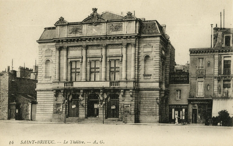 Carte postale ancienne Saint-Brieuc - Théatre à Saint-Brieuc