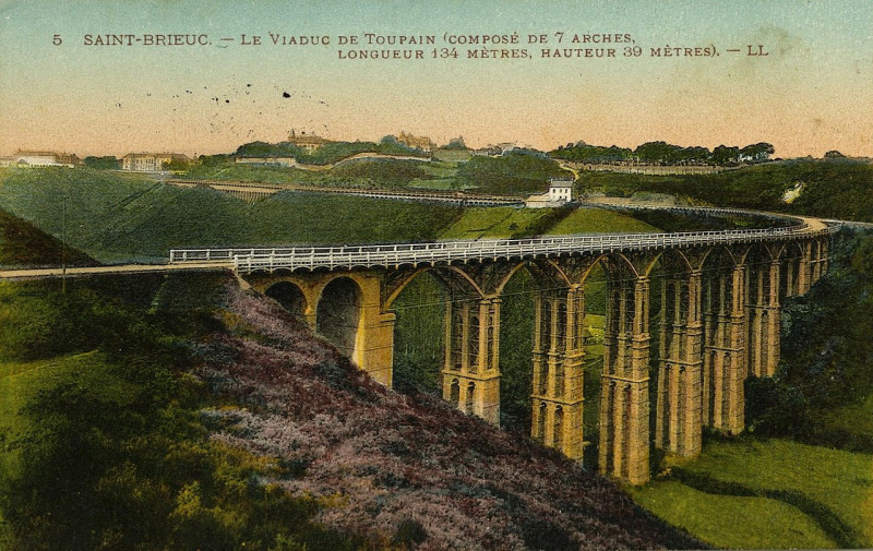 Carte postale ancienne Saint-Brieuc - Viaduc de Toupain à Saint-Brieuc