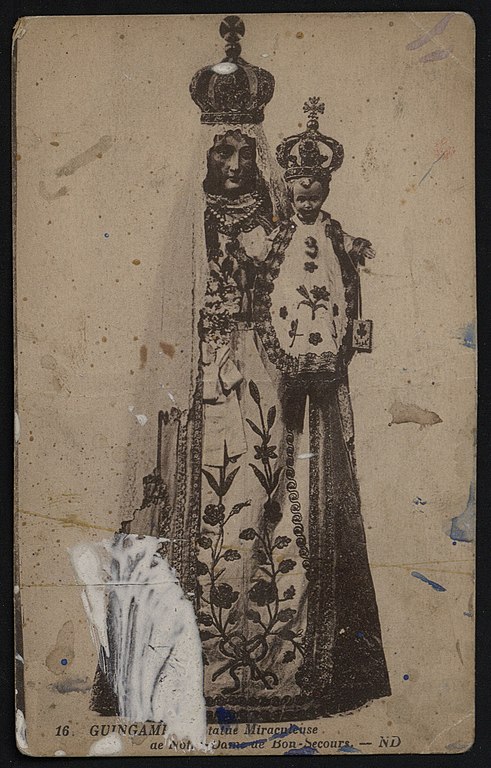 Carte postale ancienne Guingamp - Statue Miraculeuse de Notre-Dame de Bon-Secours à Guingamp