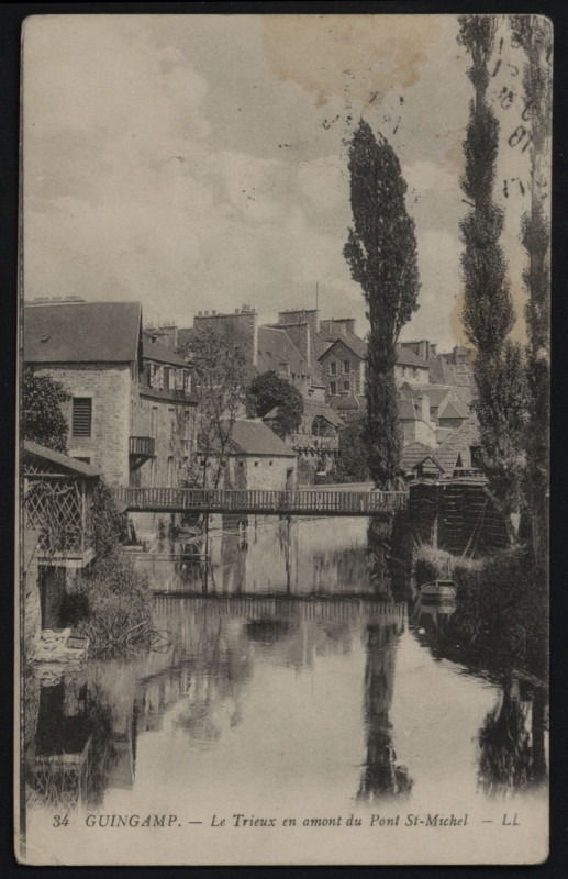 Carte postale ancienne Guingamp - Trieux en amont du Pont St-Michel à Guingamp