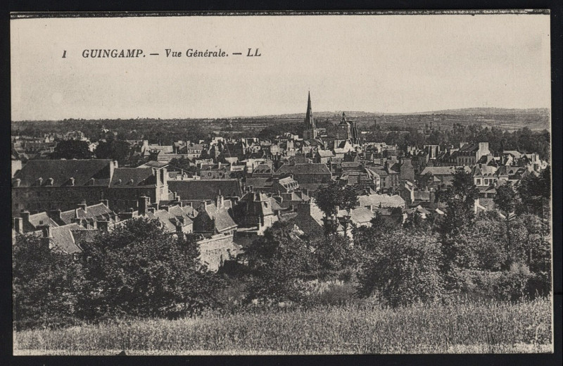 Carte postale ancienne Guingamp - Vue générale à Guingamp