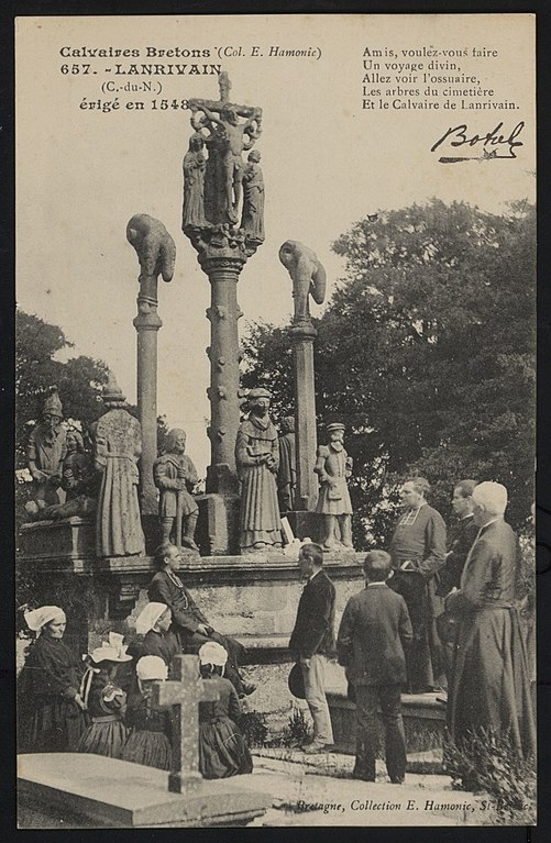 Carte postale ancienne Calvaires Bretons - Lanrivain érigé en 1548 à Lanrivain