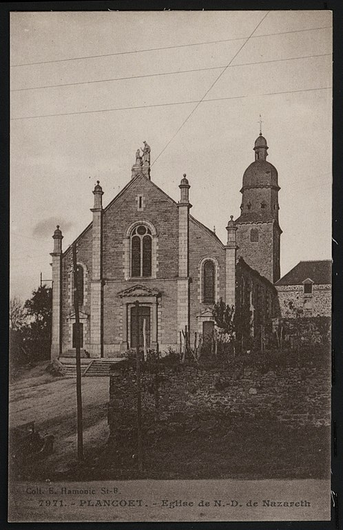Carte postale ancienne Plancoët - Eglise de Notre-Dame de Nazareth à Plancoët