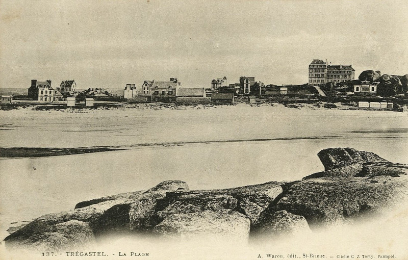 Carte postale ancienne Trégastel - Plage à Trégastel