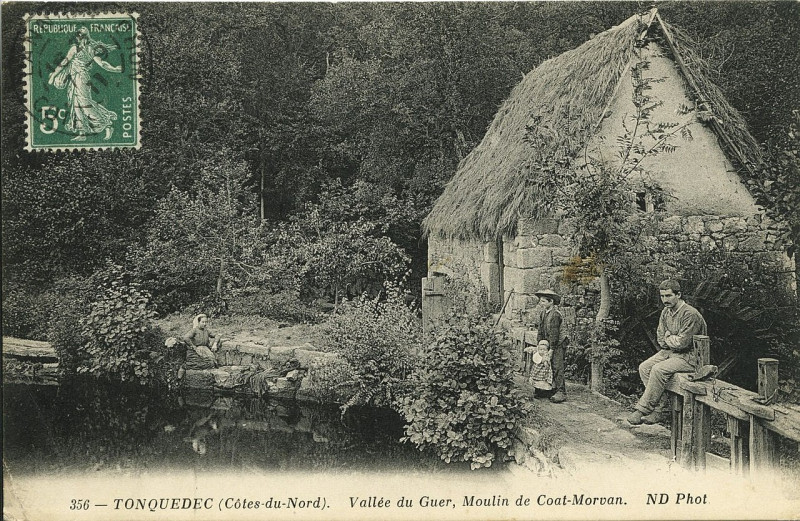 Carte postale ancienne Tonquédec - Moulin de Coat-Morvan à Tonquédec