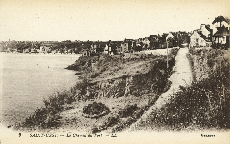 Carte postale ancienne Saint-Cast - Chemin du port harbour way à Saint-Cast-le-Guildo