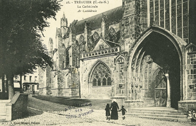 Carte postale ancienne Tréguier - Cathédrale à Tréguier