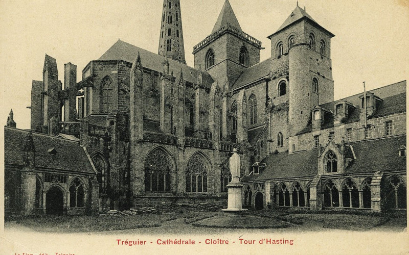 Carte postale ancienne Tréguier - Cathédrale cloître tour d'Hasting à Tréguier