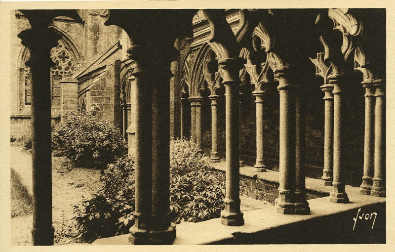 Carte postale ancienne Tréguier - Cloître 1461-1479 à Tréguier