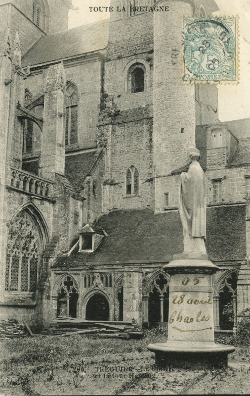Carte postale ancienne Tréguier - Cloître et la Tour Hastings à Tréguier