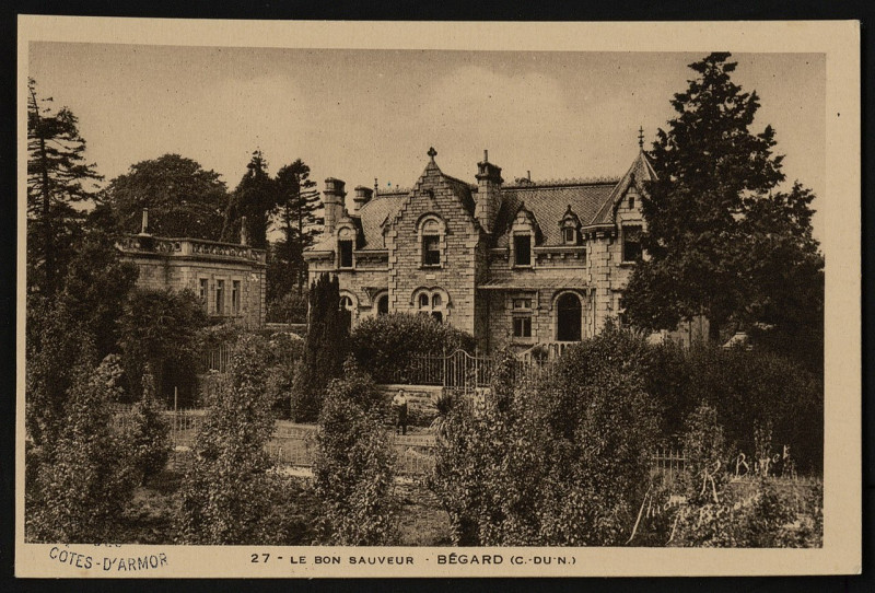 Carte postale ancienne Bégard - Bon Sauveur Chalets St-Yves et St-Michel à Bégard
