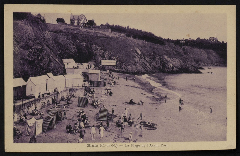 Carte postale ancienne Binic - Plage de l'Avant-Port à Binic-Étables-sur-Mer