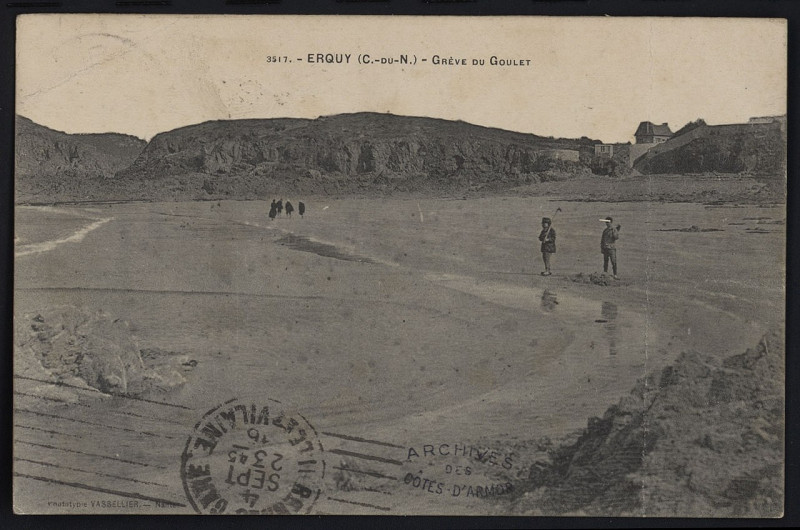 Carte postale ancienne Erquy - Grève du Goulet à Erquy