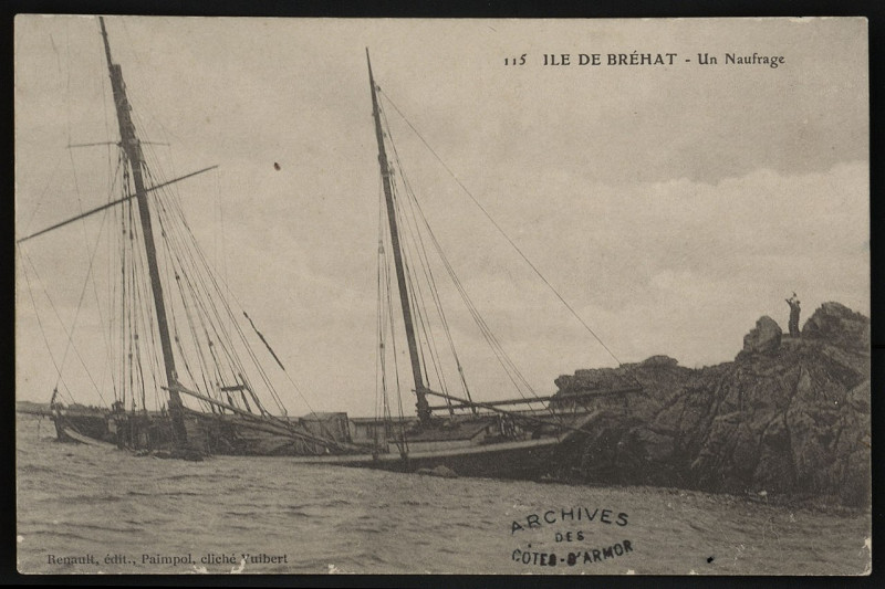 Carte postale ancienne Ile-de-Bréhat - Un naufrage à Île-de-Bréhat