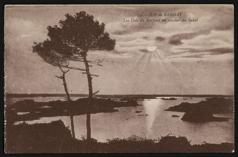Carte postale ancienne Ile-de-Bréhat - îlots du Kerpont au coucher du soleil à Île-de-Bréhat