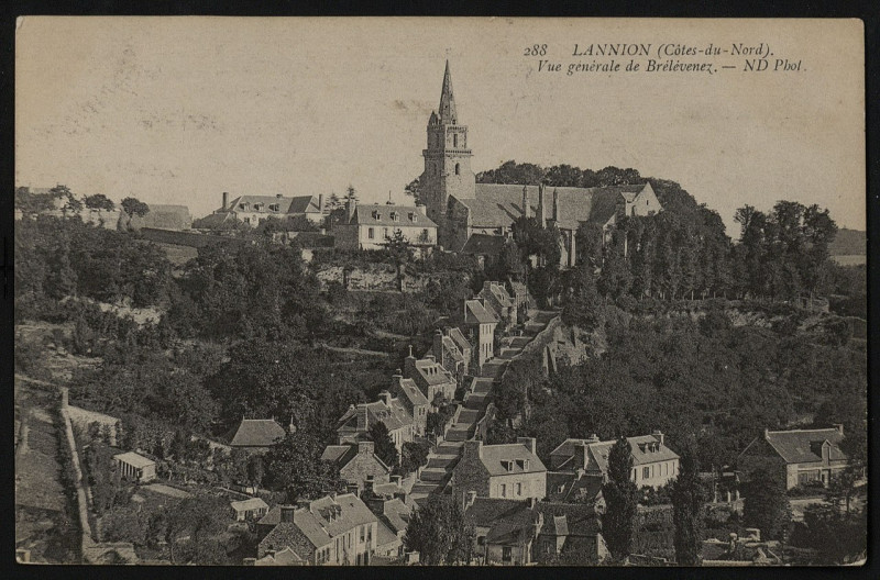 Carte postale ancienne Brélévenez - Vue générale de Brélévénez à Lannion