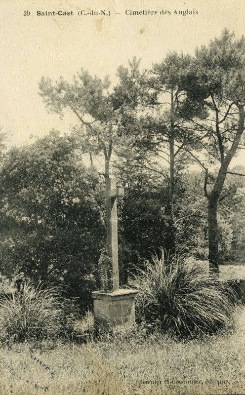 Carte postale ancienne Saint-Cast - Cimetière des Anglais à Saint-Cast-le-Guildo