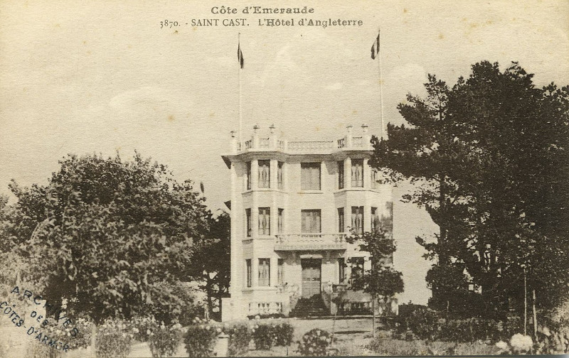 Carte postale ancienne Saint-Cast - Hôtel d'Angleterre à Saint-Cast-le-Guildo