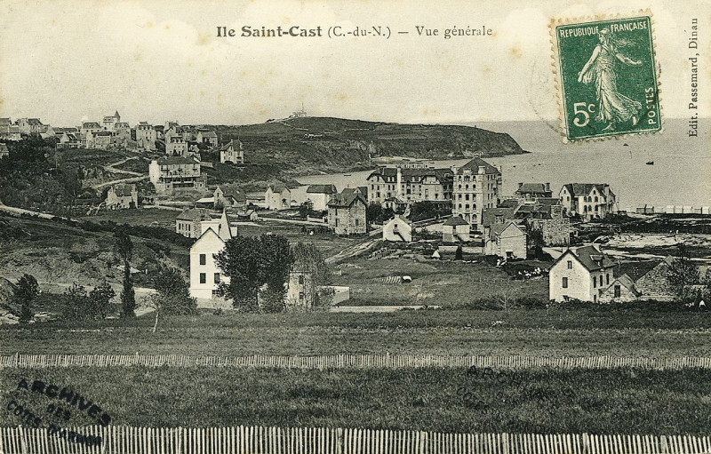Carte postale ancienne Saint-Cast - Ile Saint-Cast vue générale à Saint-Cast-le-Guildo