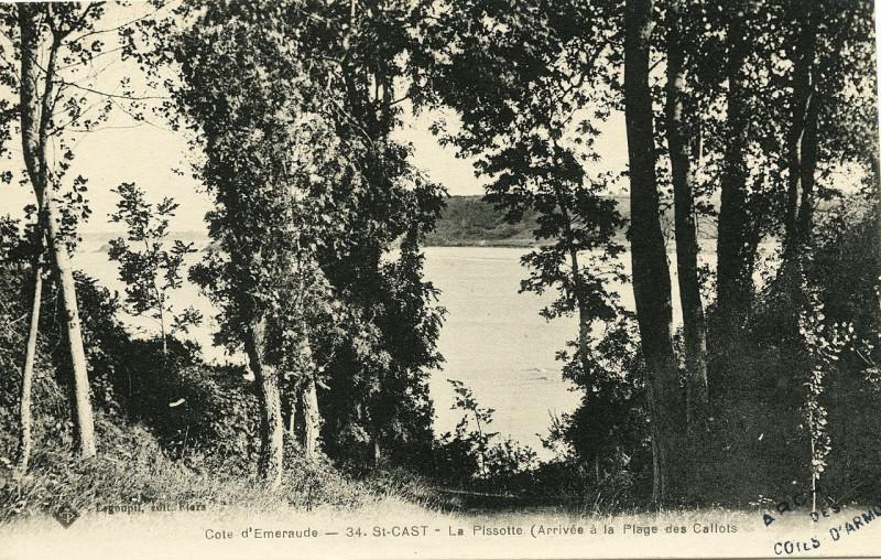 Carte postale ancienne Saint-Cast - La Pissotte arrivée à la plage des callots à Saint-Cast-le-Guildo