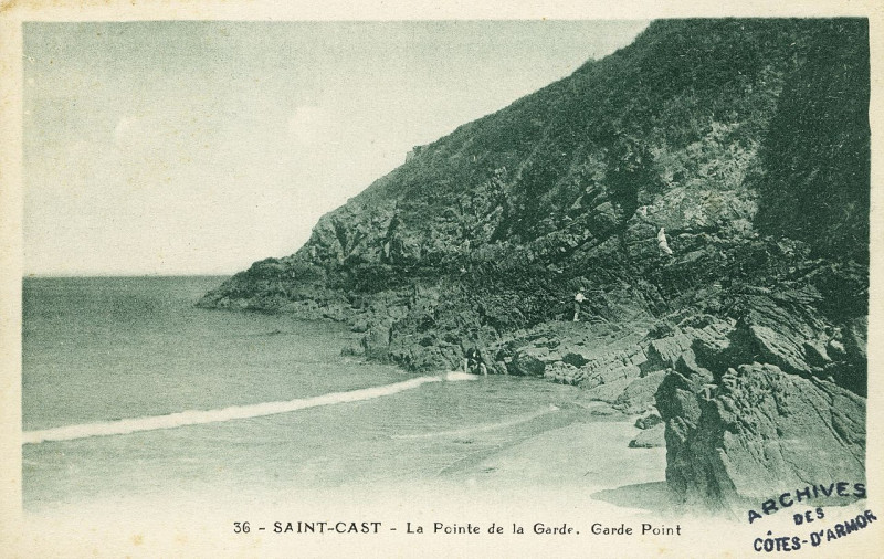 Carte postale ancienne Saint-Cast - Pointe de la Garde Garde Point à Saint-Cast-le-Guildo
