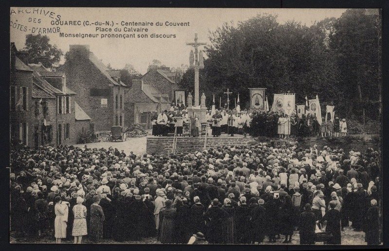 Carte postale ancienne Gouarec - Centenaire du Couvent à Gouarec