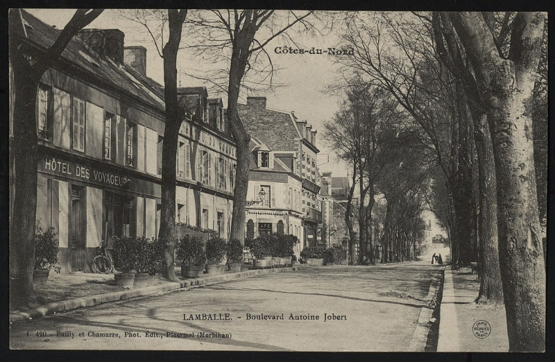 Carte postale ancienne Lamballe - Boulevard Antoine Jobert à Lamballe-Armor