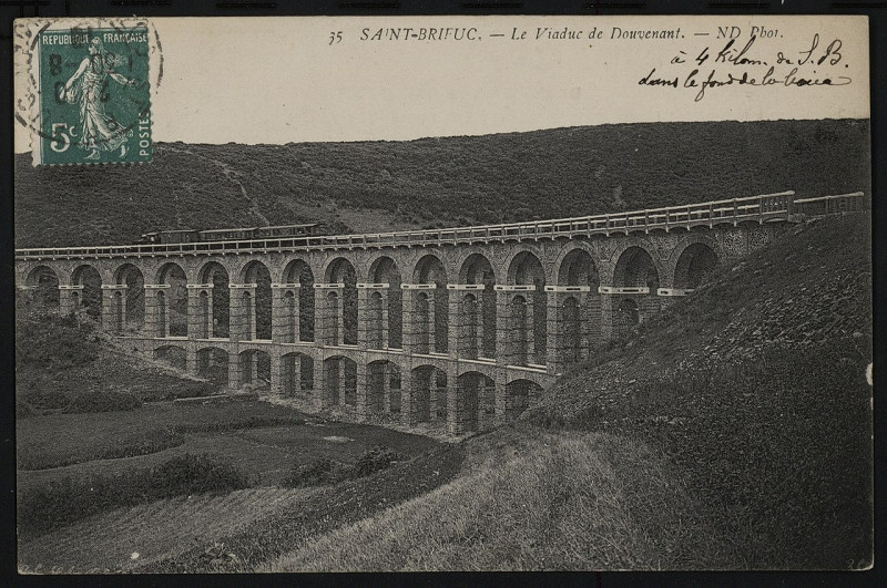 Carte postale ancienne Langueux - Viaduc de Douvenant à Langueux