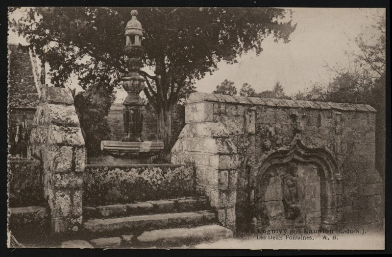 Carte postale ancienne Loguivy-Plougras pres Lannion - Les Deux Fontaines à Lannion