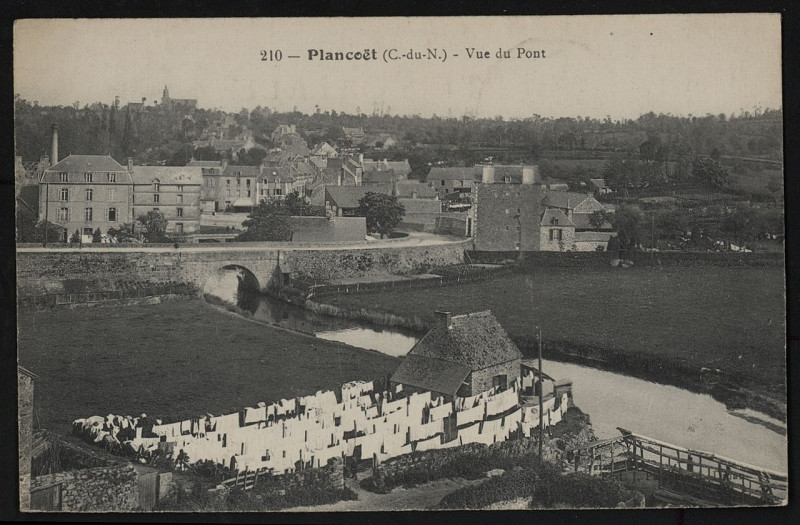 Carte postale ancienne Plancoët - Vue du pont à Plancoët