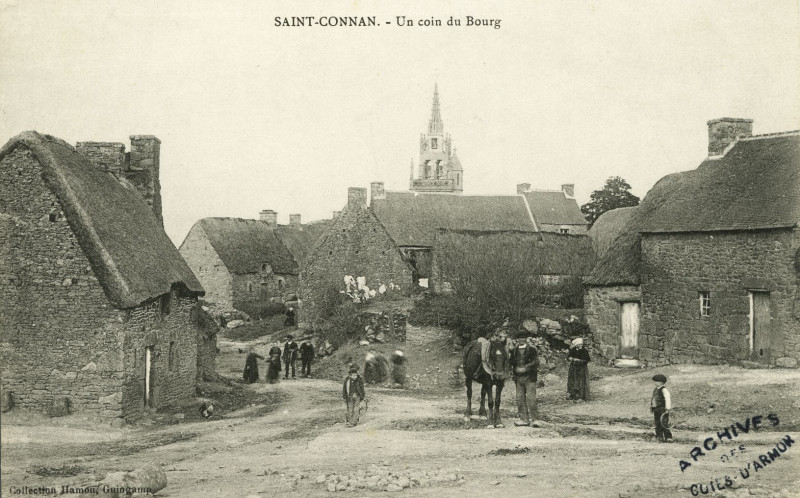 Carte postale ancienne Saint-Connan - Un coin du bourg à Saint-Connan