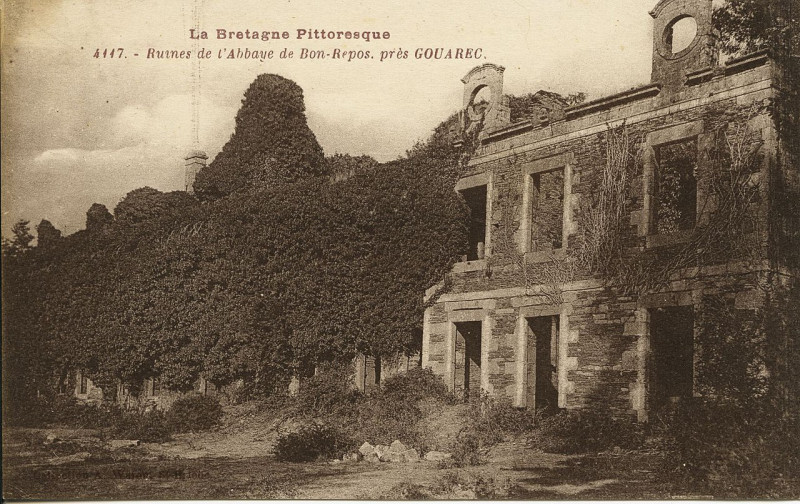 Carte postale ancienne Saint-Gelven - Ruines de l'abbaye de Bon-Repos à Bon Repos sur Blavet