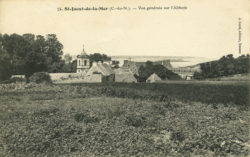 Carte postale ancienne Saint-Jacut-de-la-Mer - Vue générale sur l'abbaye à Saint-Jacut-de-la-Mer