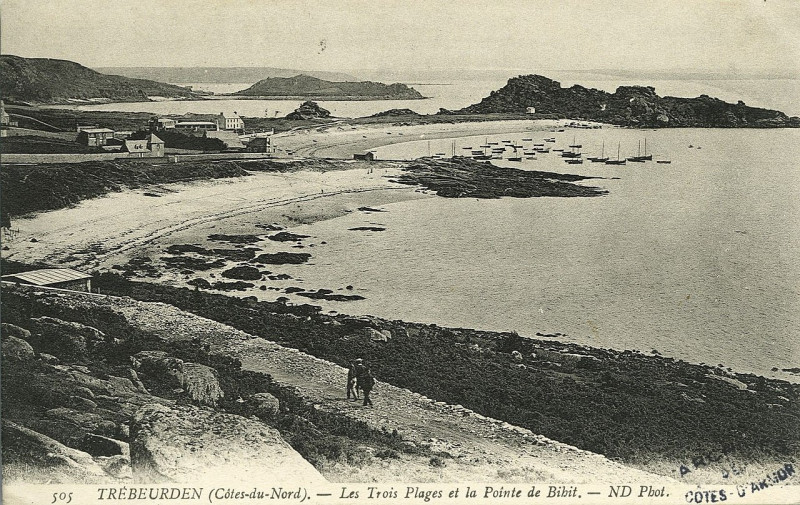 Carte postale ancienne Trébeurden - Trois plages et pointe de Bihit à Trébeurden