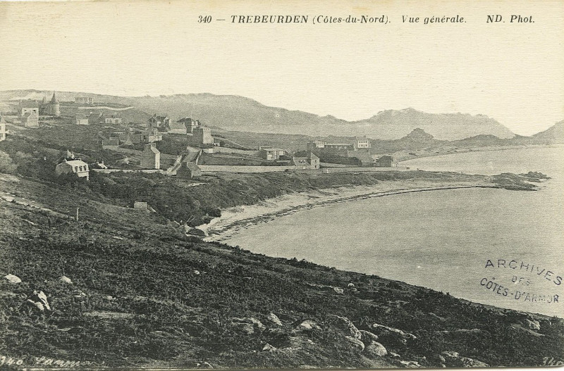Carte postale ancienne Trébeurden - Vue générale à Trébeurden