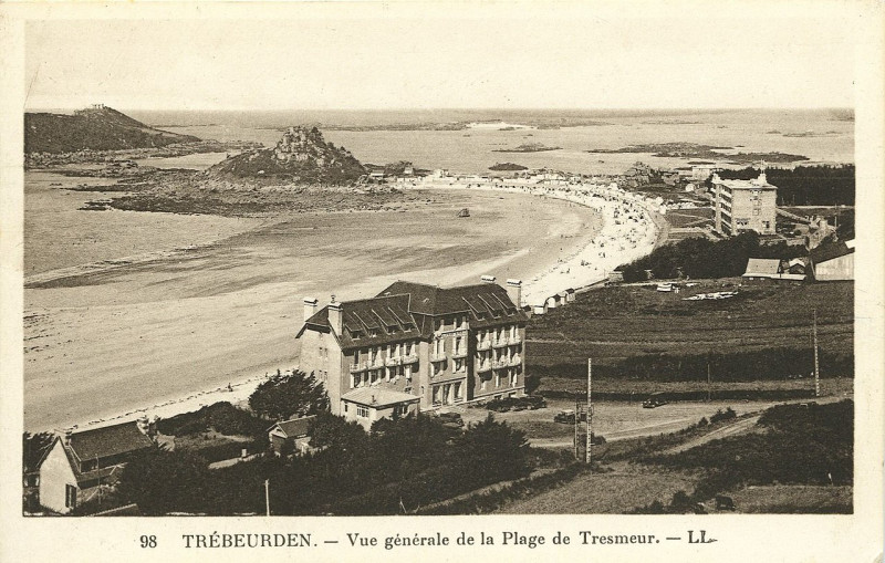 Carte postale ancienne Trébeurden - Vue générale de la plage de Tresmeur à Trébeurden