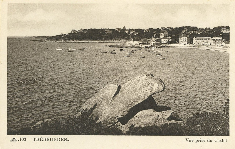 Carte postale ancienne Trébeurden - Vue prise du Castel à Trébeurden