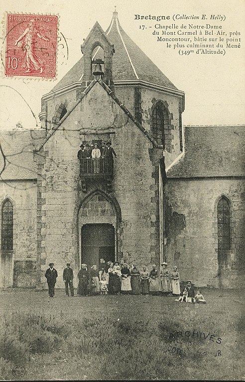 Carte postale ancienne Trébry - Chapelle de Notre-Dame du Mont-Carmel à Bel-Air à Trébry