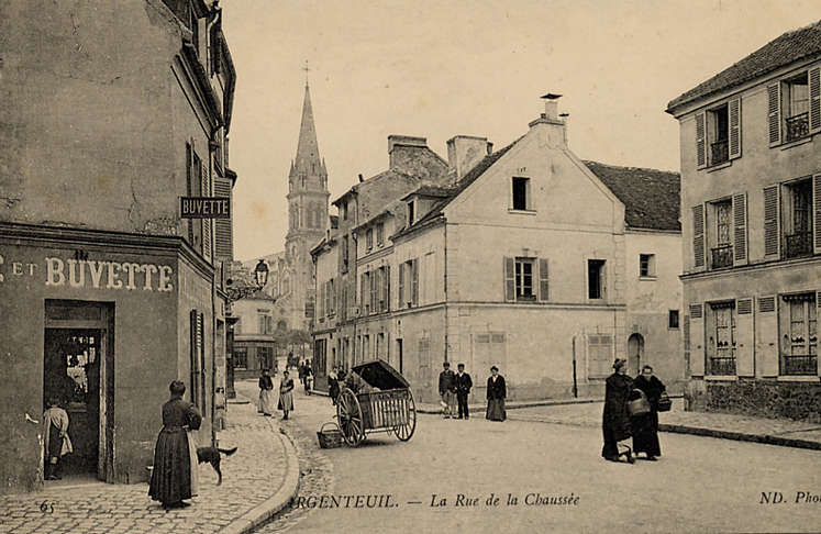 Carte postale ancienne 32 030 5Fi347-Angle-rue-de-la-Chausse-e-et-rue-Notre-Dame-Archives-municipales-d-Argenteuil
