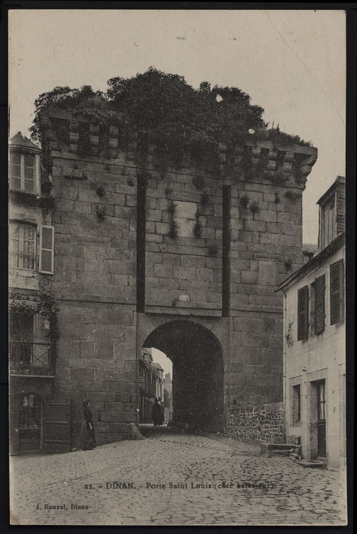 Carte postale ancienne Dinan - Porte Saint-Louis à Dinan