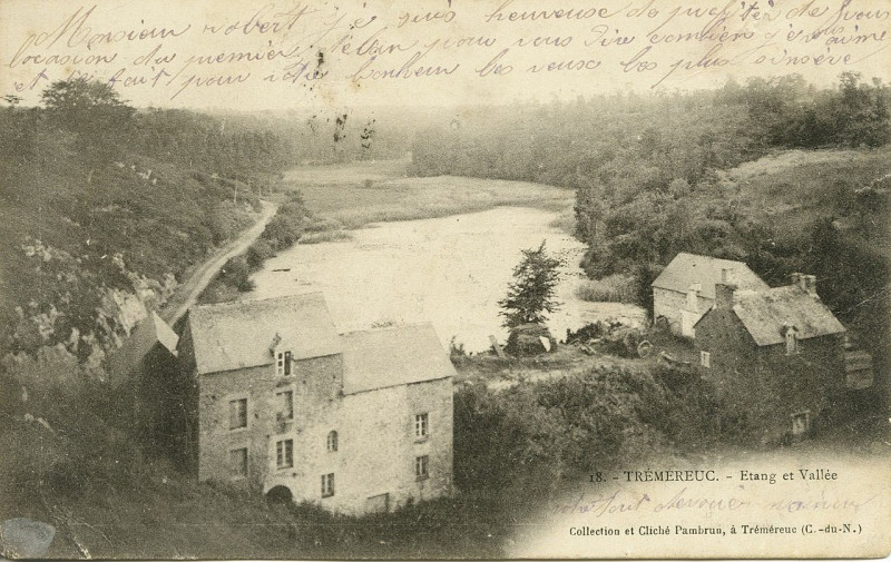 Carte postale ancienne Tréméreuc - Etang et vallée à Tréméreuc