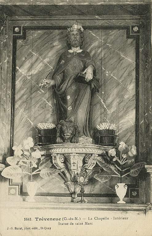 Carte postale ancienne Tréveneuc - Chapelle statue de Saint-Marc à Tréveneuc