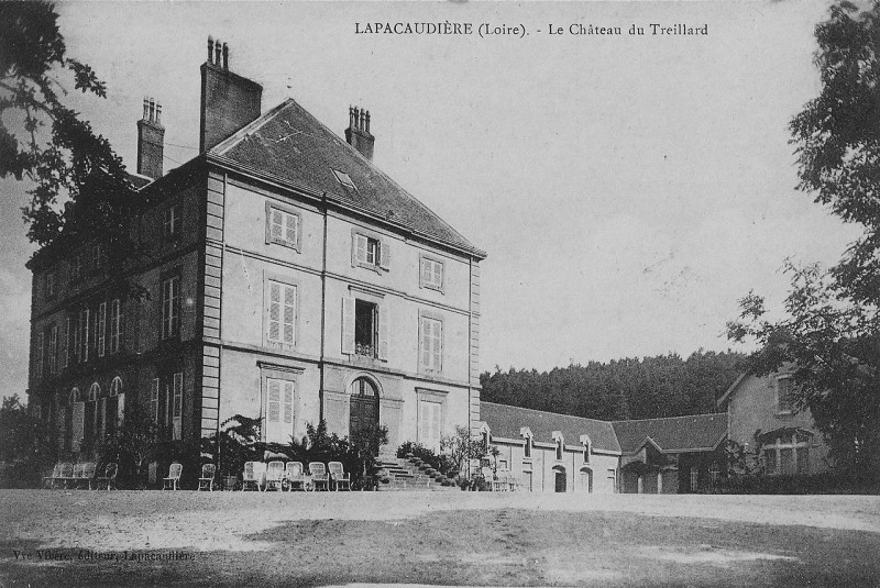 Carte postale ancienne La Pacaudière - Le Château du Treillard