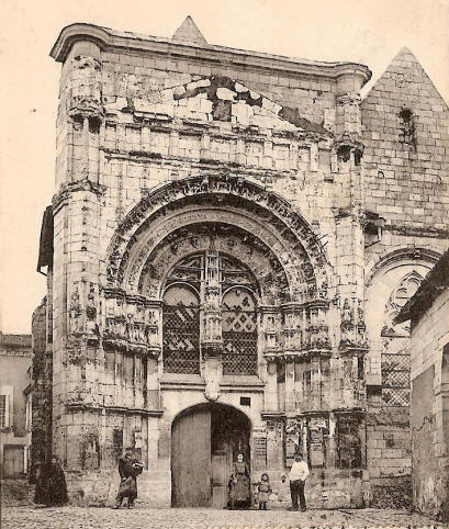 Carte postale ancienne Loudun Eglise saint Pierre cropped