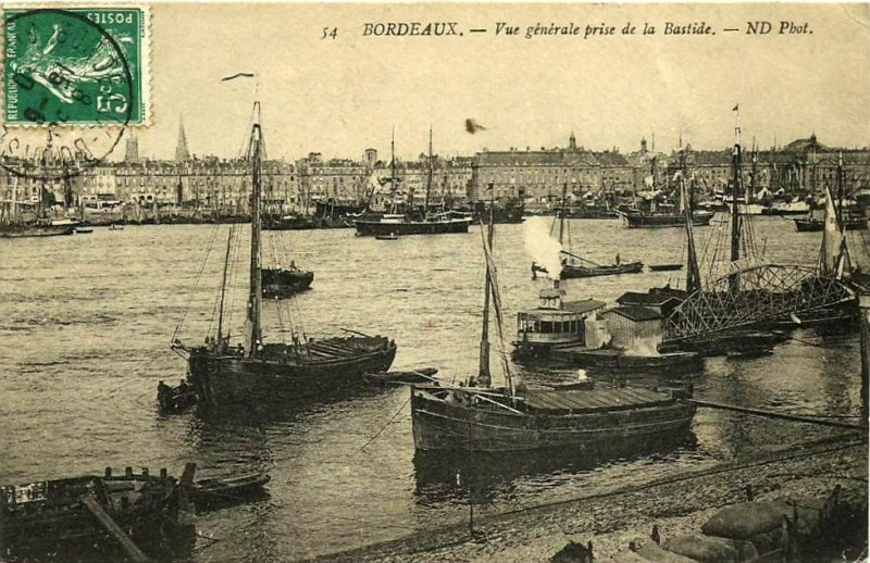 Carte postale ancienne Bordeaux - La Rade prise de la Bastide (ND) à Bordeaux