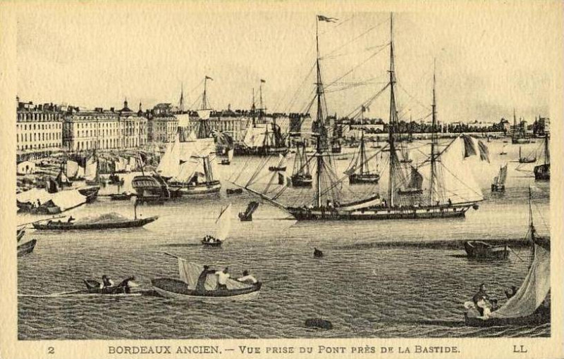 Carte postale ancienne Bordeaux - vue de la Bastide (L.L.) à Bordeaux