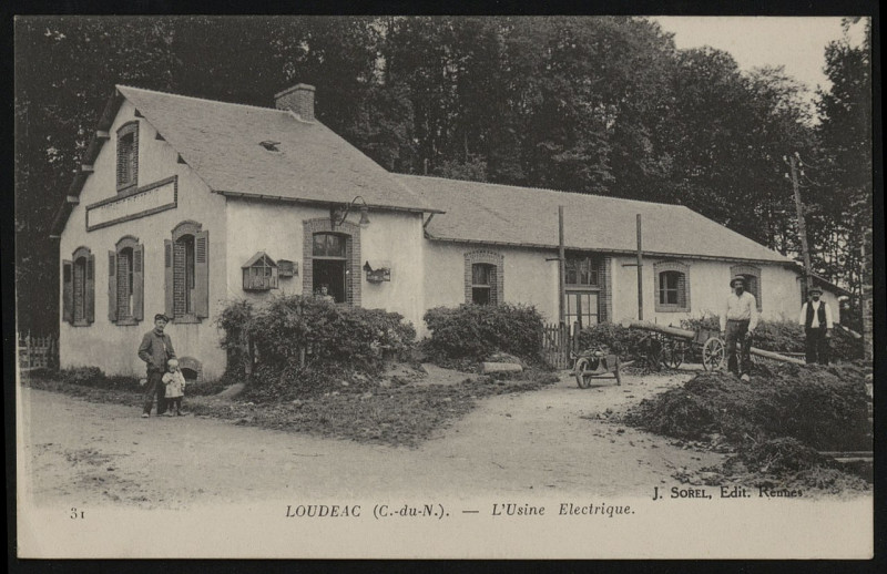 Carte postale ancienne Loudéac - Usine électrique à Loudéac