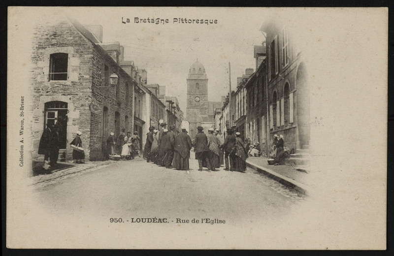Carte postale ancienne Rue de l'Eglise à Loudéac